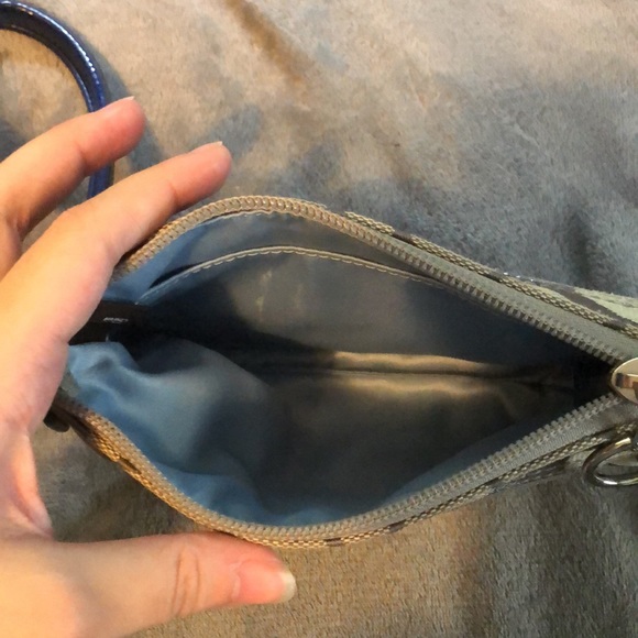 Small coach x poppy wristlet - Picture 3 of 4